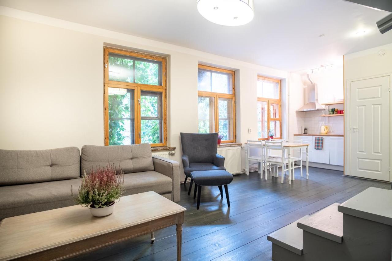 Dream Stay - Bright 2-Bedroom 2-Floor Old Town Apartment Tallinn Exterior foto