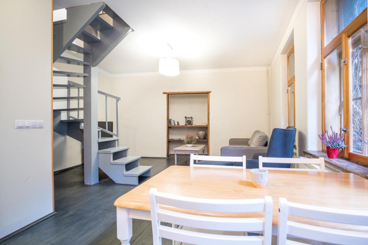 Dream Stay - Bright 2-Bedroom 2-Floor Old Town Apartment Tallinn Exterior foto